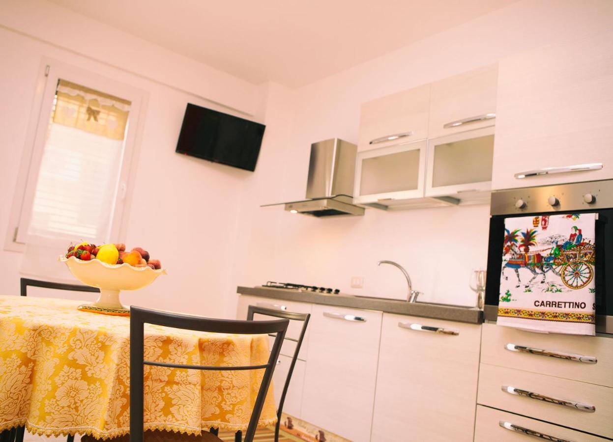 Bed and Breakfast La Trinacria à Terrasini Extérieur photo